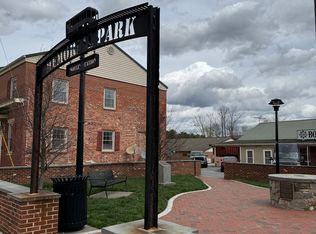 Newly Renovated 2BR in Downtown Myersville!, Myersville, MD 21773