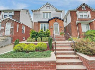 43-25 195th St, Flushing, NY 11358