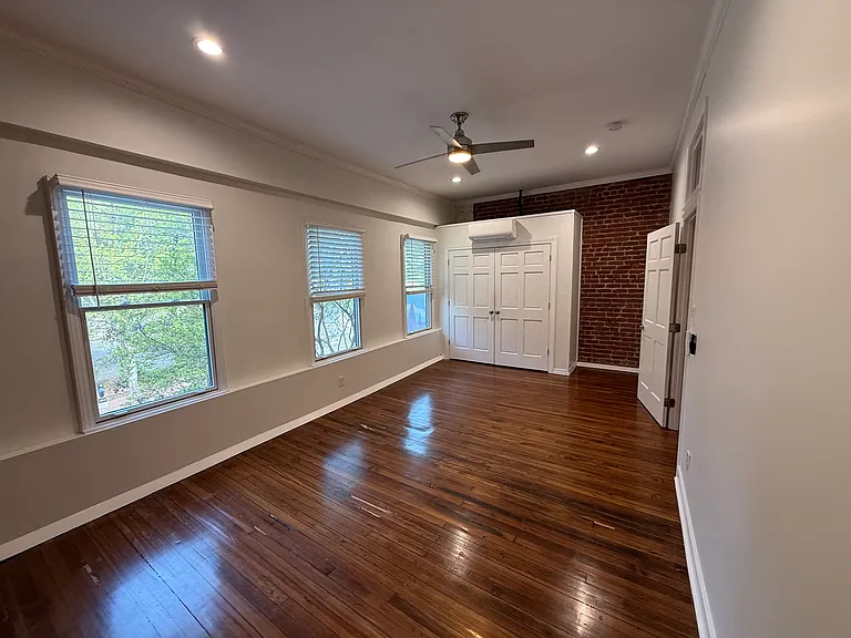 88 1/2 N Lexington Ave #88-1/2 — Photo 6
