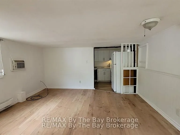 23 Glen St — Photo 14