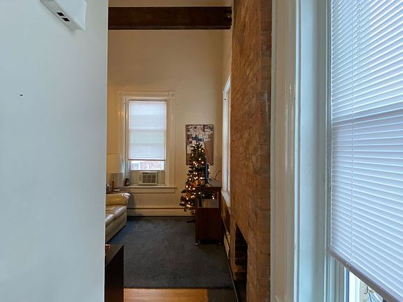 2nd image of 250 Warner St #6