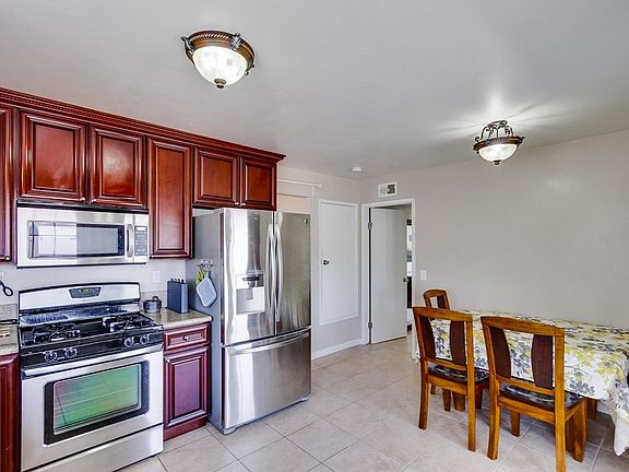 2nd image of 2962 Doria Way