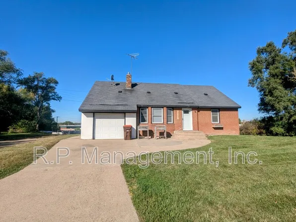 2303 Atlantic St, Maplewood, MN 55109