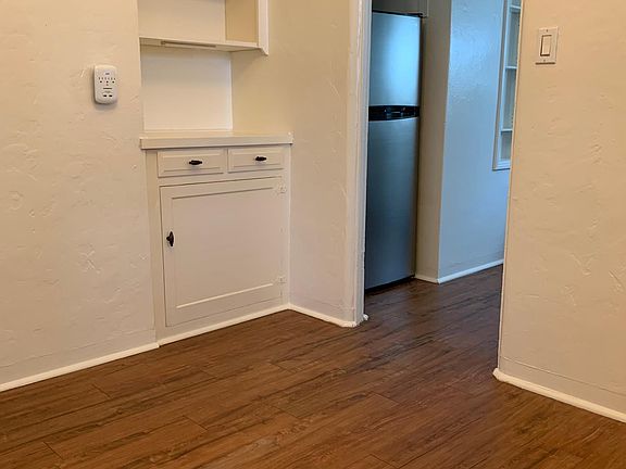 4th image of 1743 Myrtle Ave