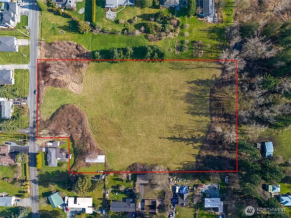 2nd image of 3074 Swan Road