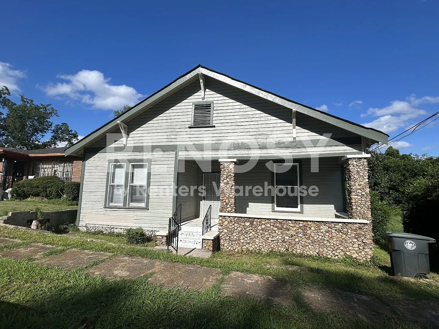 Newly renovated 3 bedroom, 1 bathroom minutes from Miles College and is an easy 15-to-20-minute d... — Photo 2