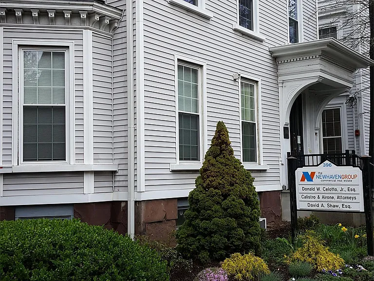 396 Orange St — Photo 24