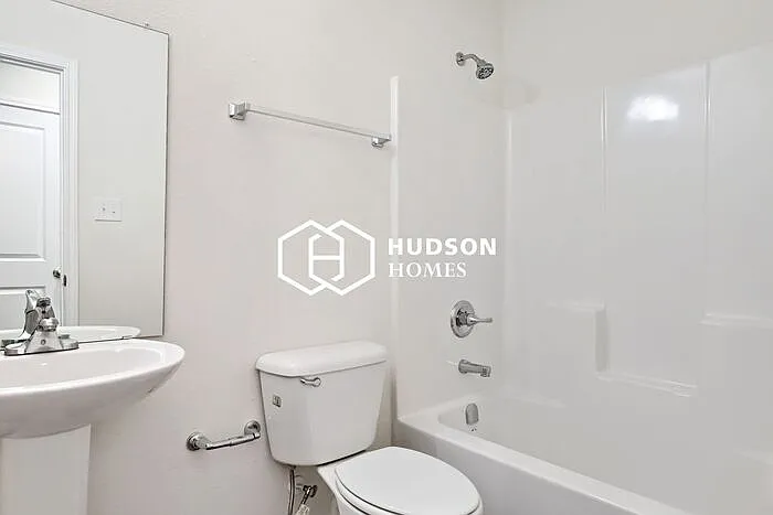 1014 David Ave — Photo 11