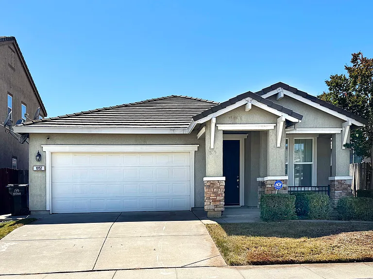 10152 Atkins Dr — Photo 1