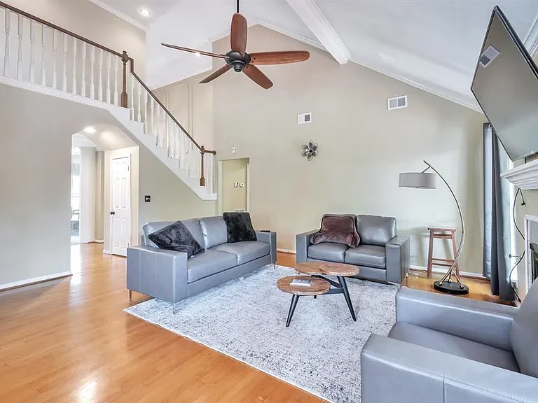 6303 Carissa Ct — Photo 9