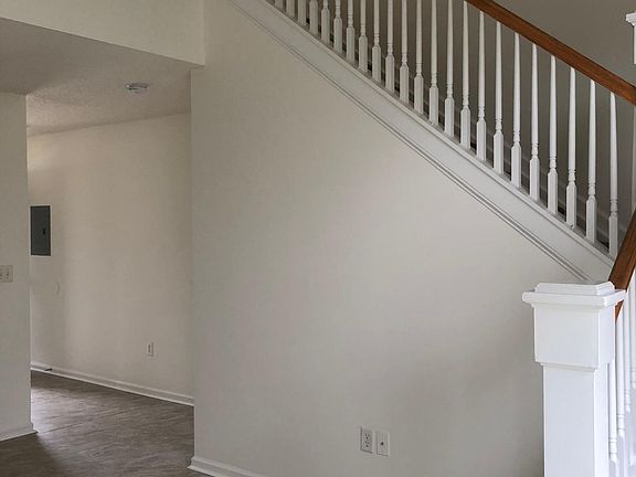 4th image of 2099 Dutchman Dr APT 104