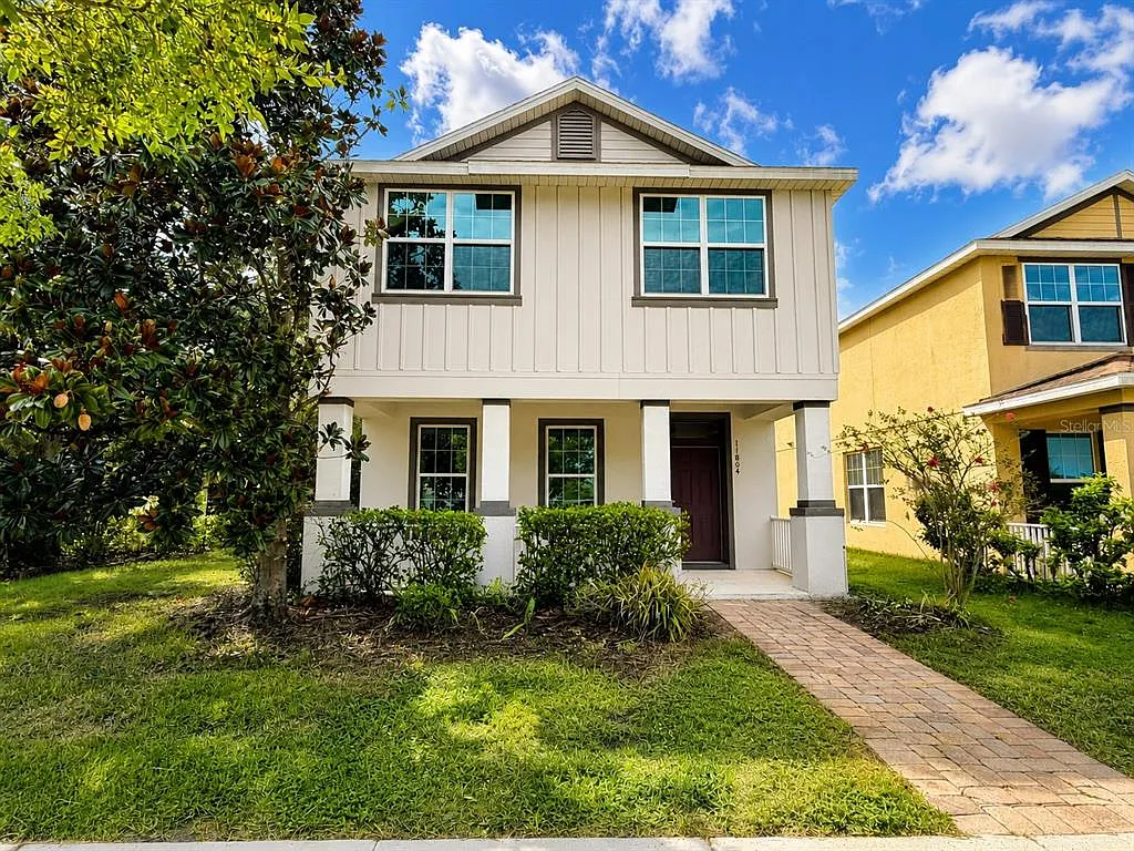 4 bed, 2.5 bath, 2092 sqft, $2,950 — Photo 2