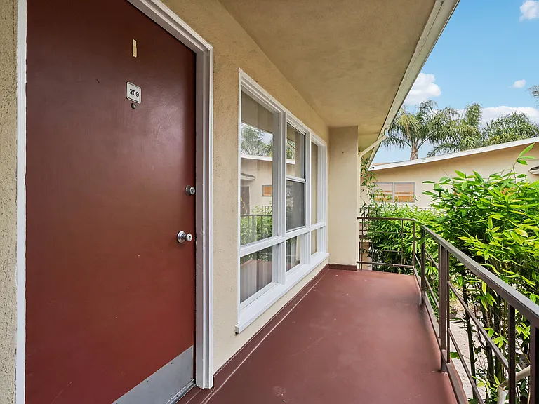 10584 Santa Monica Blvd #209 — Photo 8