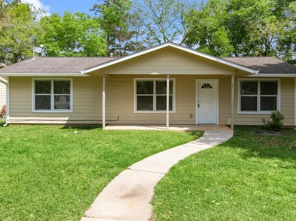 805 S 7th St, Conroe, TX 77301