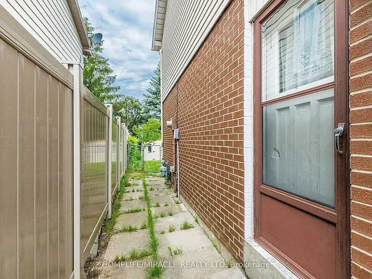 2335 Council Ring Rd — Photo 50