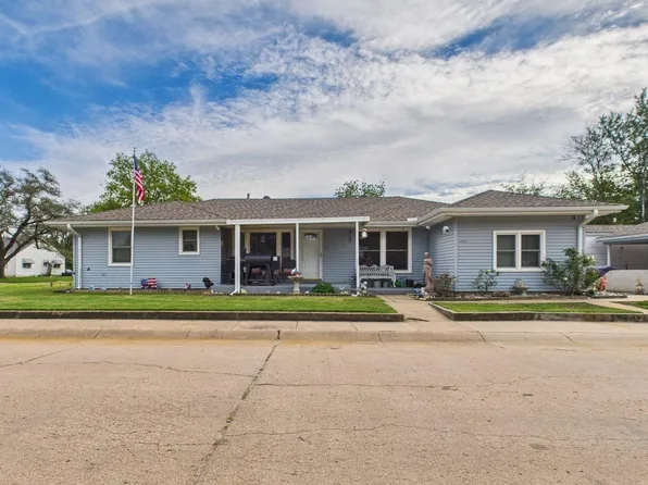 808 W College St, Wellington, KS 67152