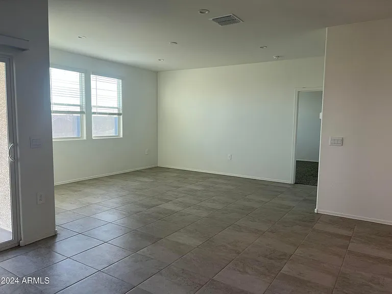 1575 E Lardner Dr — Photo 7