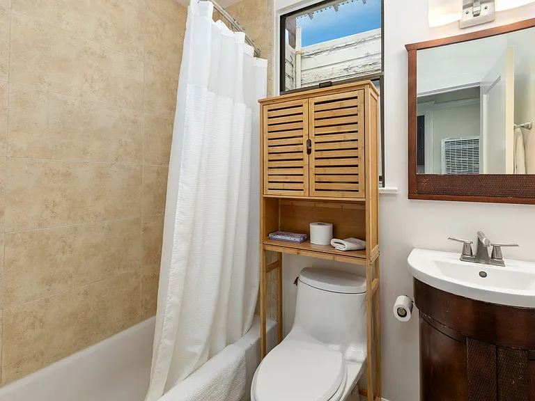 3136 Broderick St #2 — Photo 4
