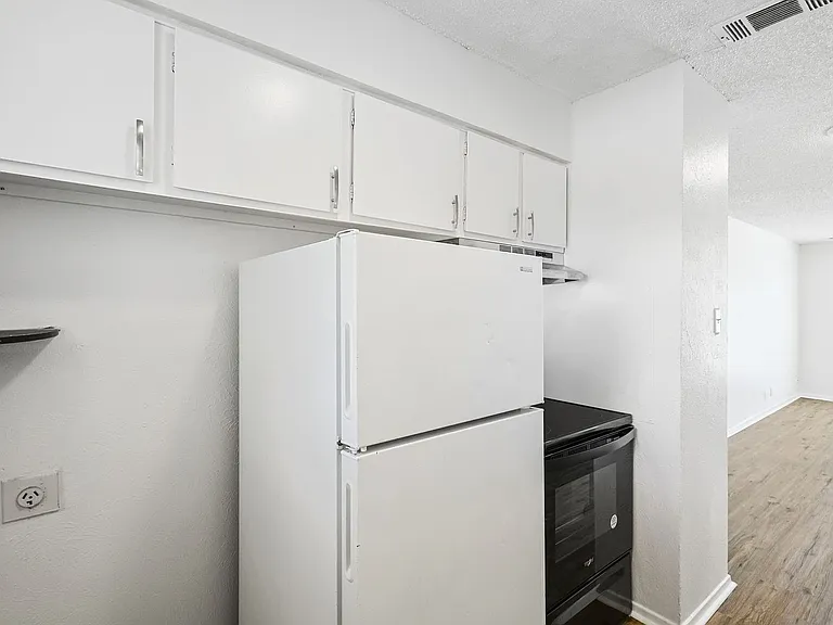 2637 W Randol Mill Rd — Photo 20