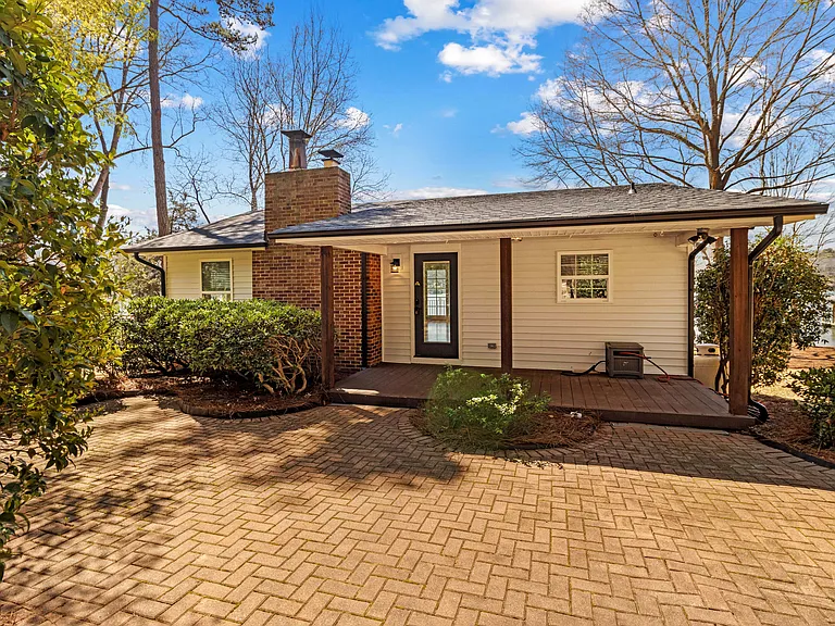 118 Revere Dr — Photo 3
