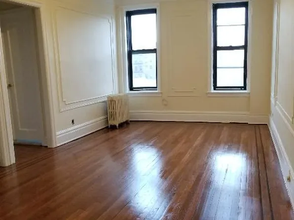 1745 East 16th Street image 3 of 4