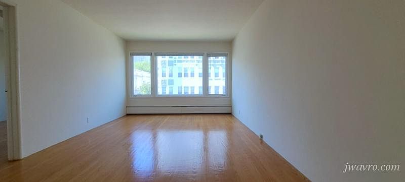 1st image of 1930 Franklin St #11