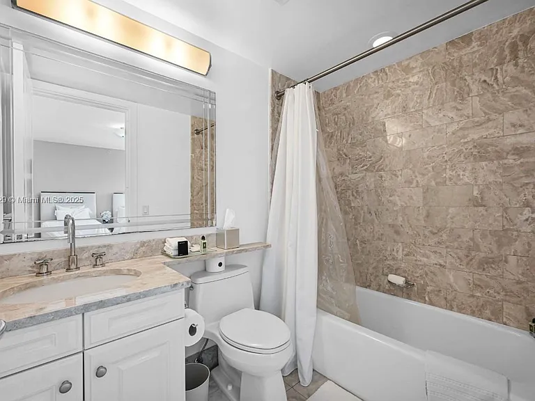 1435 Brickell Ave #3401 — Photo 6