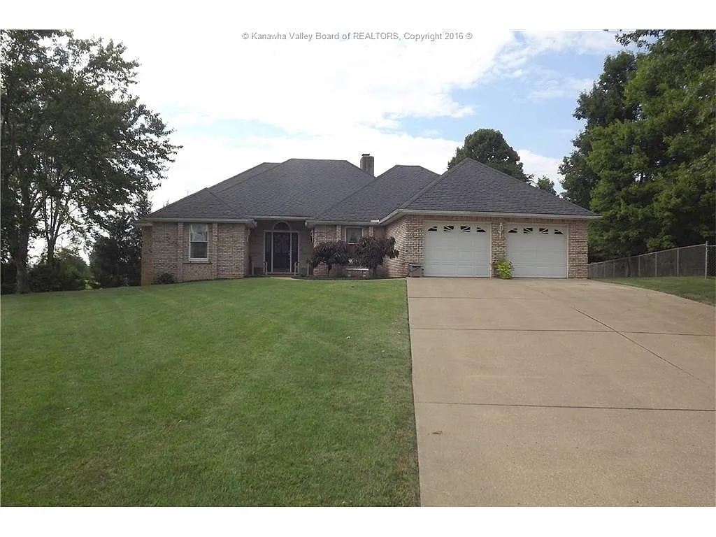 45 Marilyn Rd photo 1