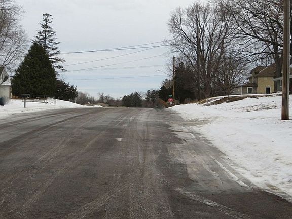 5th image of 112 5th Ave S