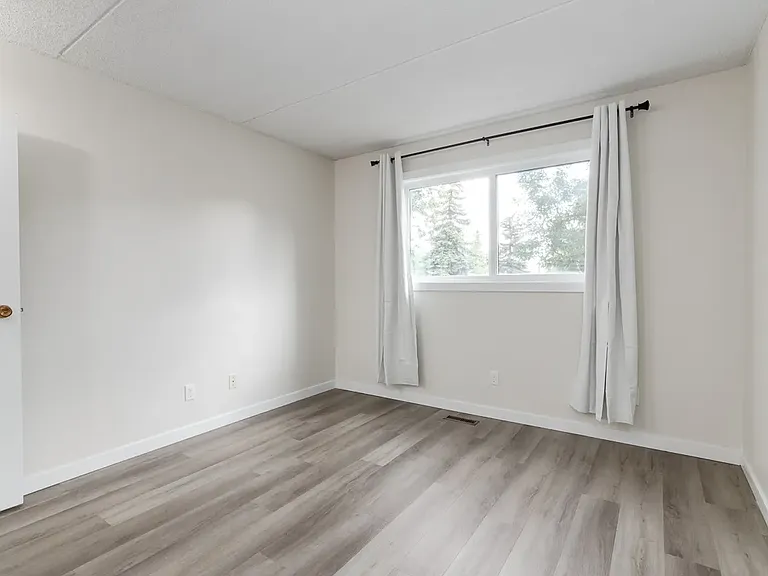 739 Bracewood Dr SW — Photo 80