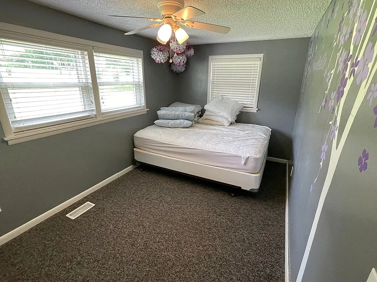 472595 Highway 100 — Photo 13
