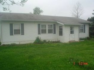 9574 Anglen Rd, Farina, IL 62838