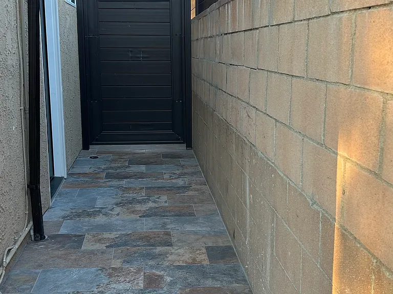 13884 Garrick Ave — Photo 2