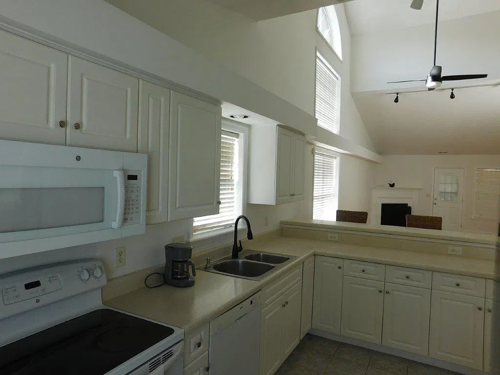 3 bed, 1250 sqft, $1,675 — Photo 3