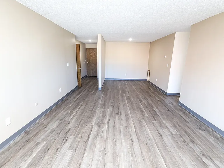 St. Clair Commons — Photo 12