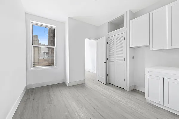 Rented by Compass | media 7