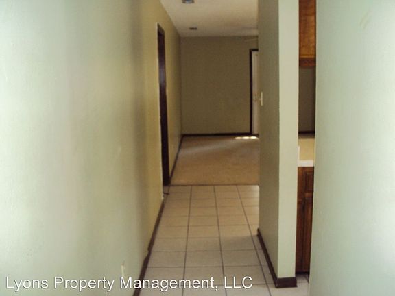 2nd image of 1309 Ponderosa Dr APT B1