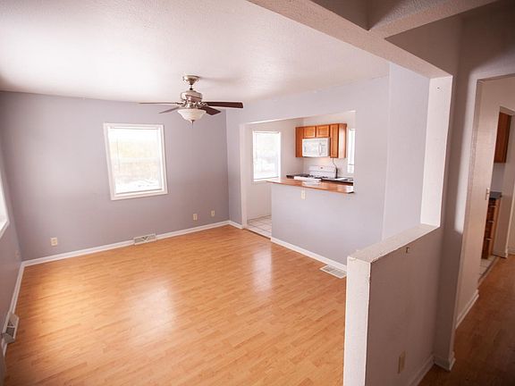 4th image of 55945 East Ave