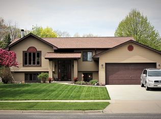 1204 Green Tree Rd, West Bend, WI 53090