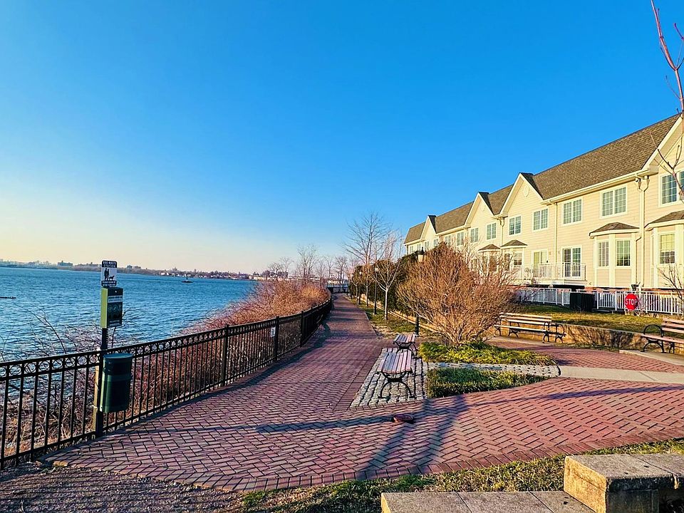 1st image of 317 Soundview Ln #2B