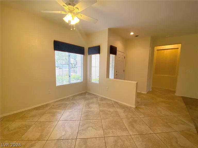 3022 Seaford Peak Dr — Photo 7