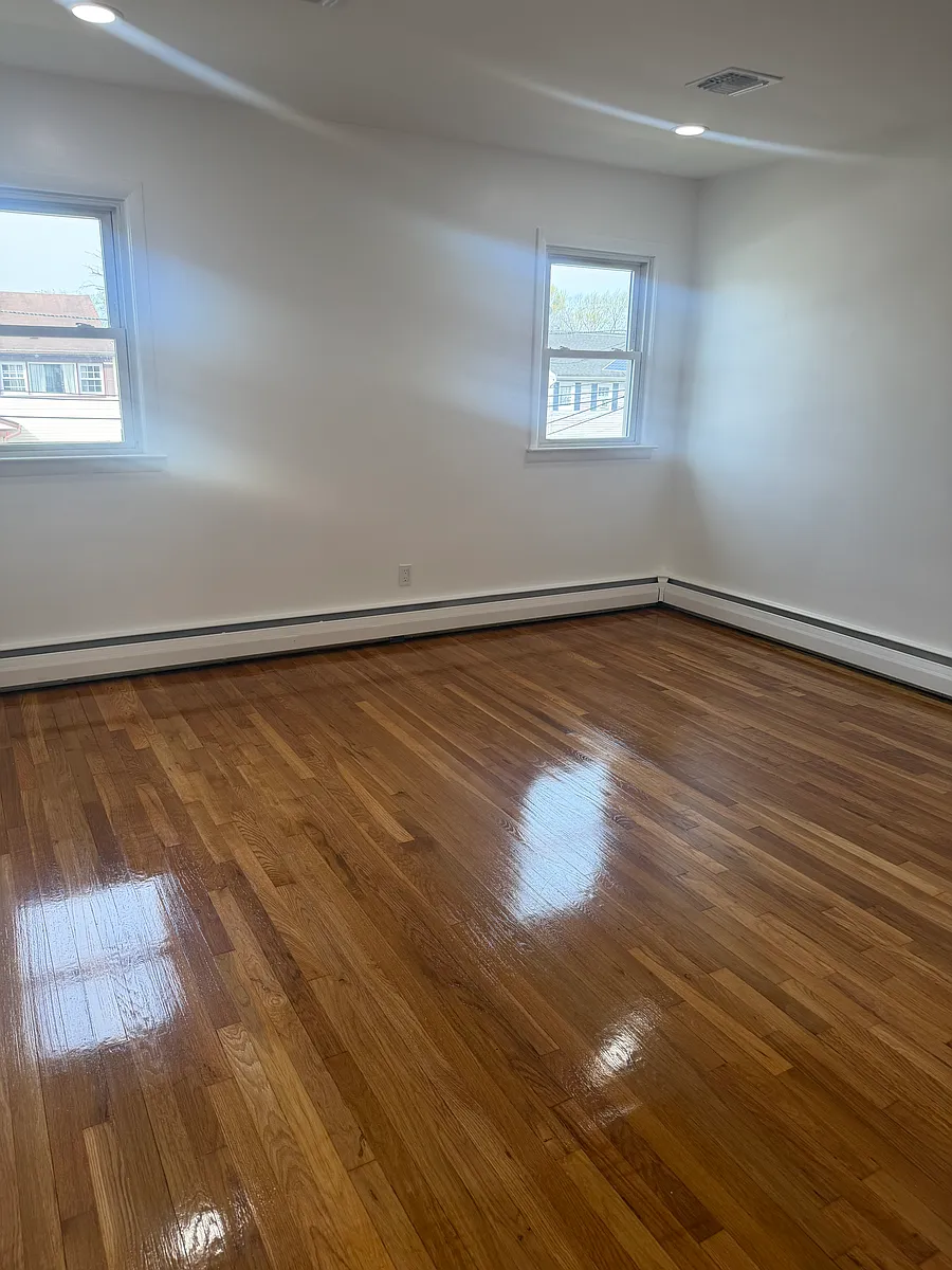 Building Photo - 821 Dewey St #2