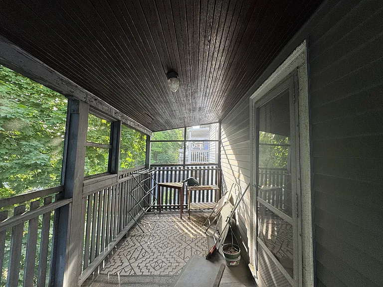 98 Westbourne Ter #2 — Photo 24