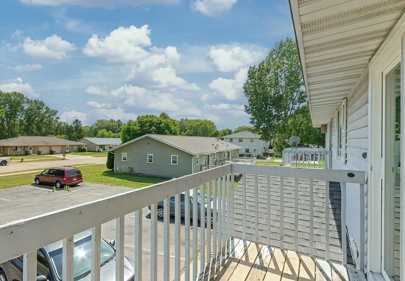2 bed, 1.0 bath, 900 sqft, $1,535 — Photo 2
