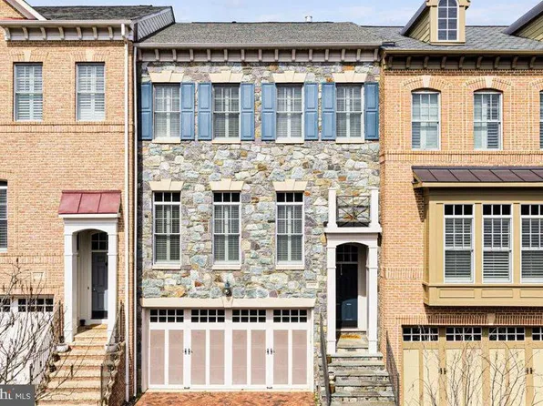 6868 Frase Dr, Falls Church, VA 22043