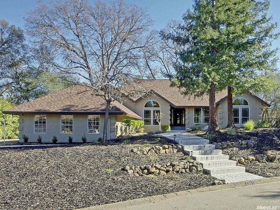 1st image of 1357 Oak Creek Ct