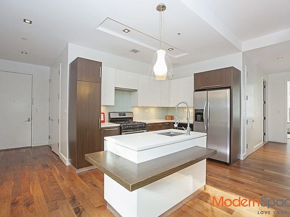 3rd image of 217 51st Ave APT 201