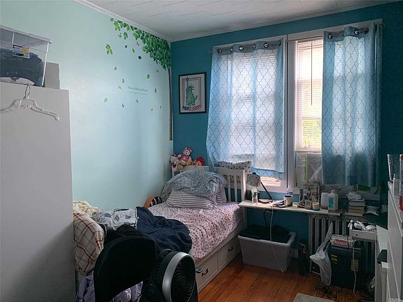 4th image of 22-11 125th St