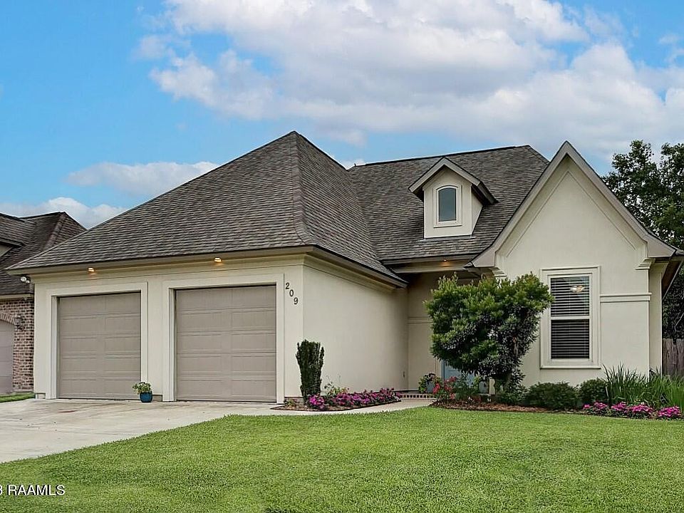 1st image of 209 Cypress View Dr