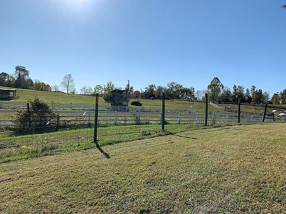 2nd image of 3898 Lawson Bottom Rd